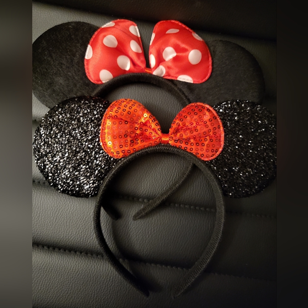 Minnie Mouse Ears Headband.